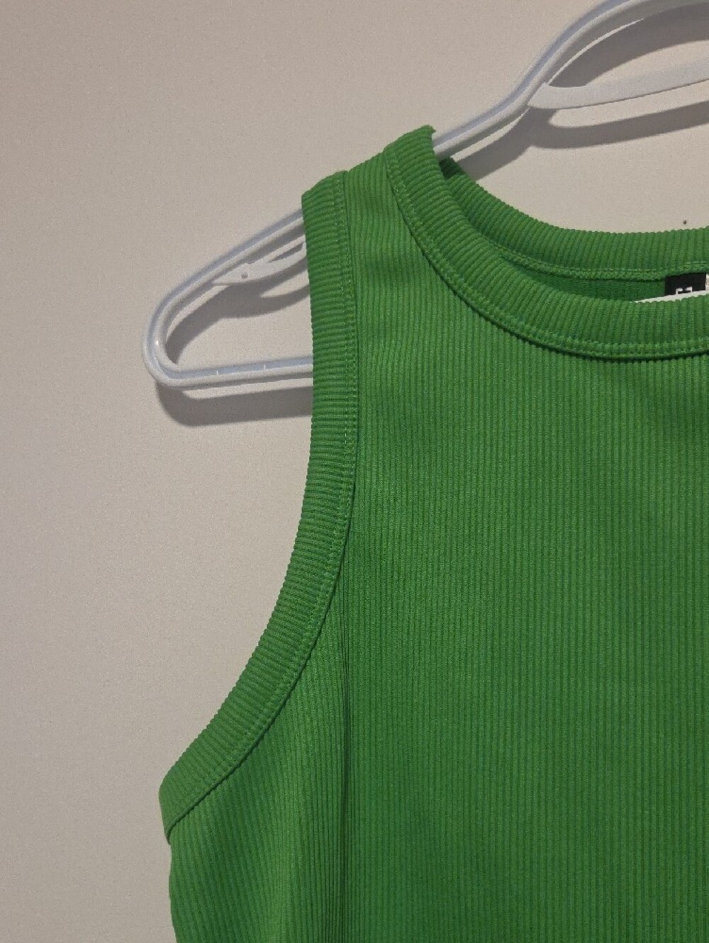 H&M Ribbed Crop Tank Top - Picture 4 of 6